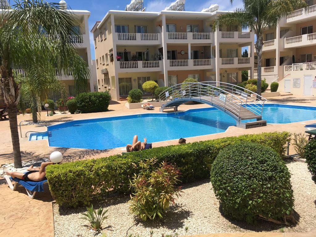 Diana Gardens Apartment Paphos Exterior foto