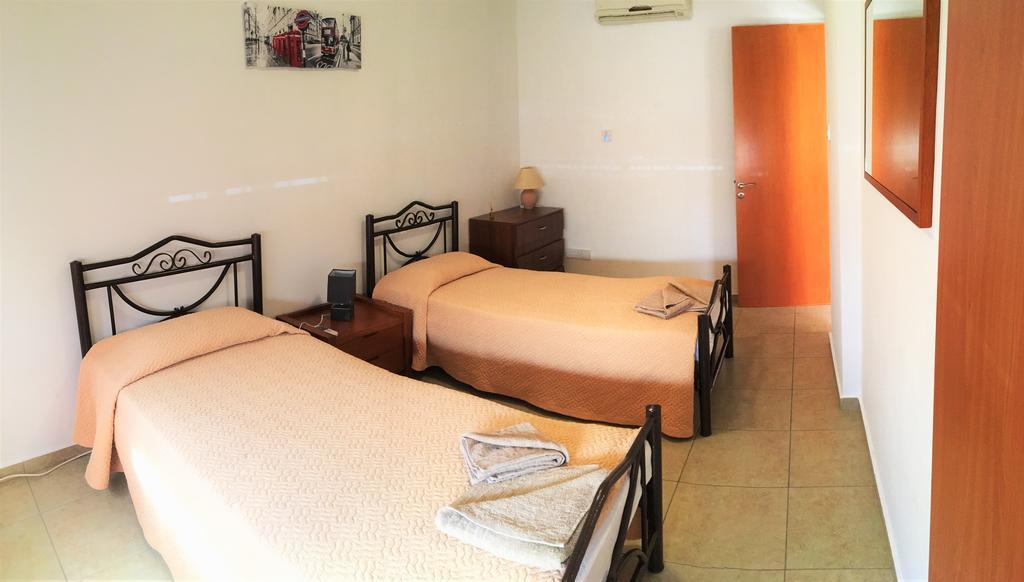 Diana Gardens Apartment Paphos Exterior foto